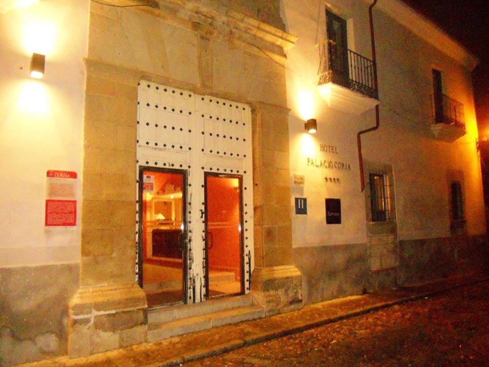 Sumaiya El Palacio Coria Exterior photo